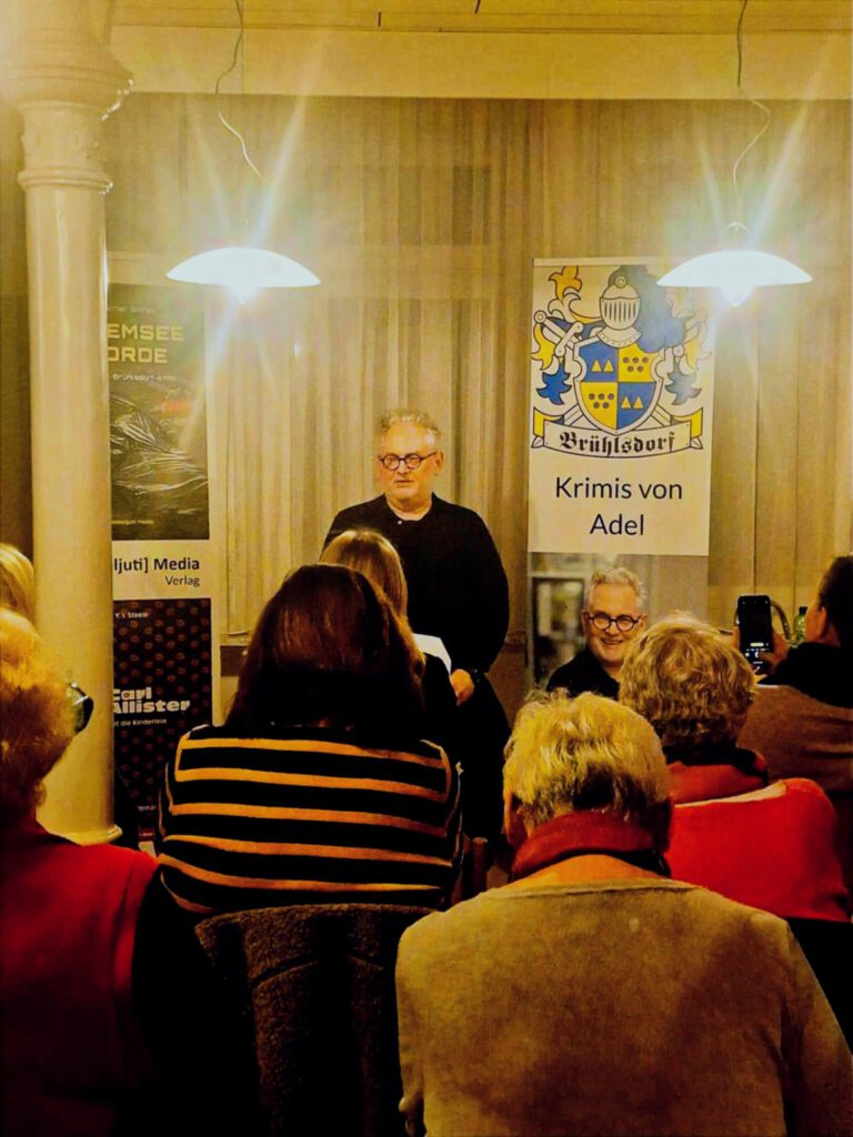 Walther Stonet liest in der Ortsbücherei Neckartenzlingen vor einem begeisterten Publikum. (c) privat